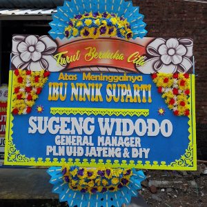 Papan Karangan Bunga D4